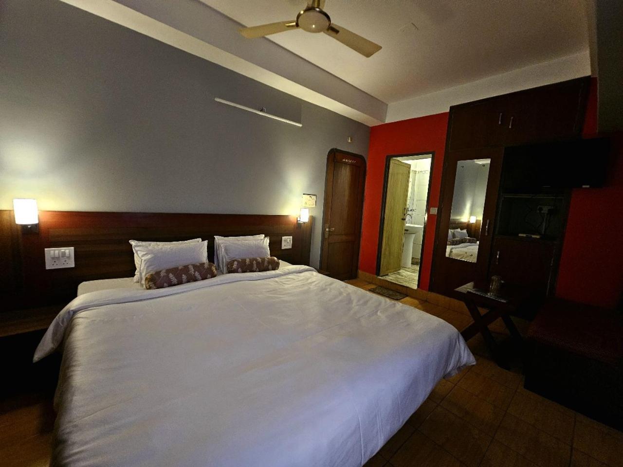 Hotel Vishal Siliguri Exterior photo